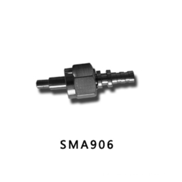SMA 906 con conector de fibra óptica de férula metálica